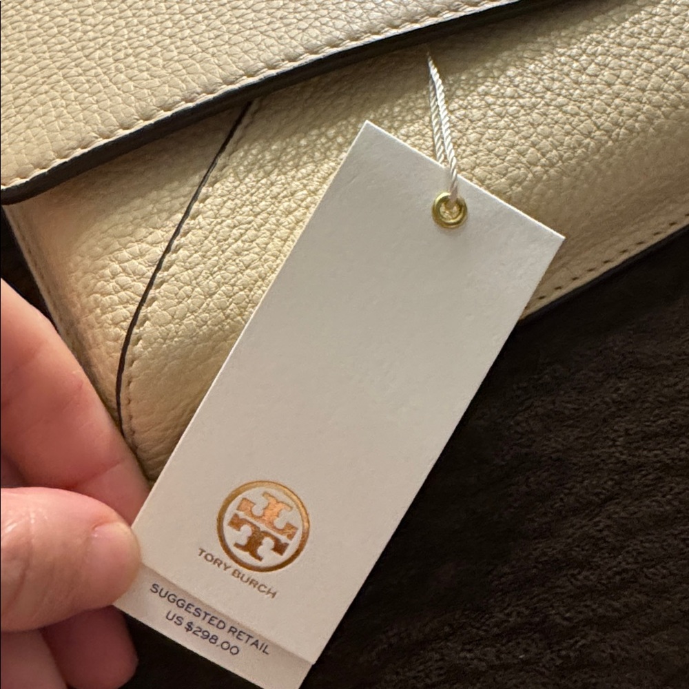 Tory Burch Kira Cream Clutch - Picture 4 of 4